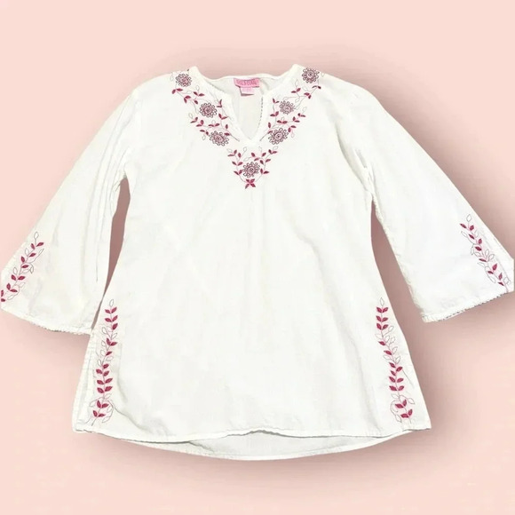 Tops - Y2K White embroidered floral blouse with pink accents size medium